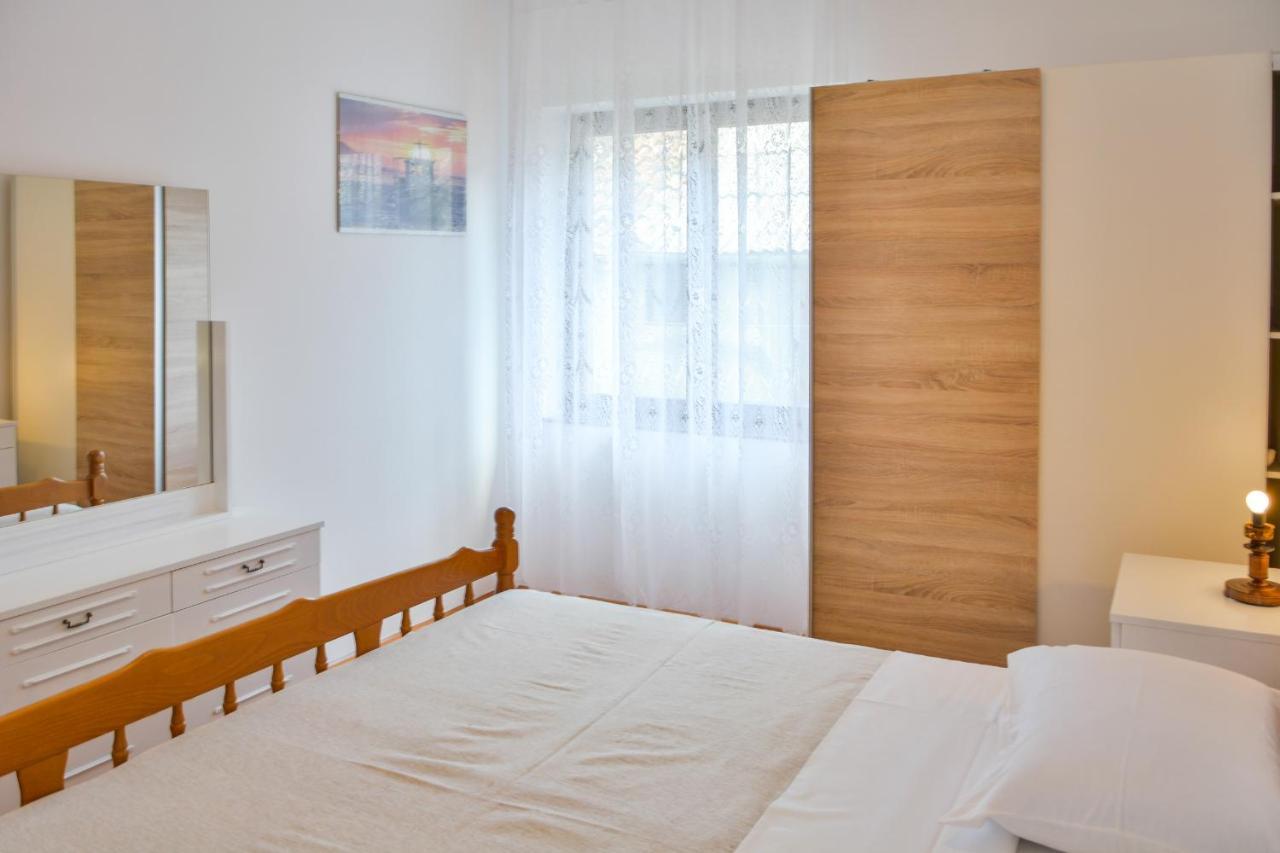 Apartman Gabrijela セニ エクステリア 写真